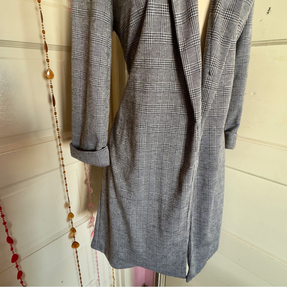 Iris Los Angeles Gray Plaid Longline Blazer Jacket Size M Open Front Career Chic - Picture 4 of 9